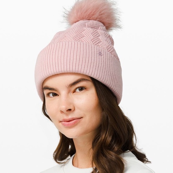 LAST SET: Lululemon Sherpa Weave Beanie Hat & Mittens - Picture 2 of 16